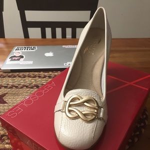 Aerosoles ENROLLMENT White Pebble Grain Pump- 10